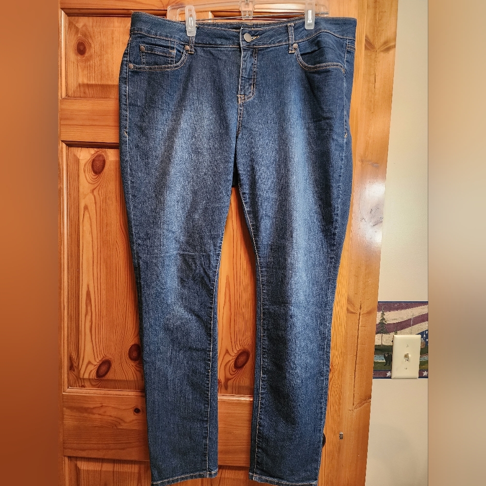 Torrid Curvy Super Stretch High Rise Jeans, Size 16R